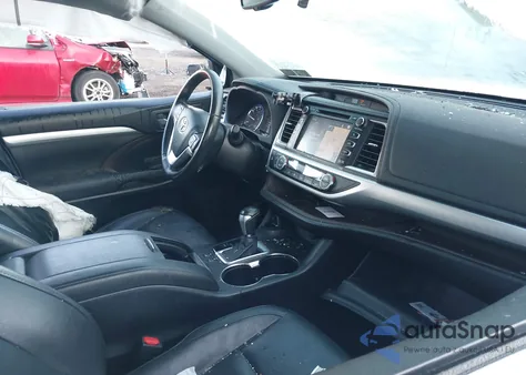 2015 Toyota Highlander Xle V6 z USA, uszkodzony, nr VIN 5TDJKRFH7FS207572